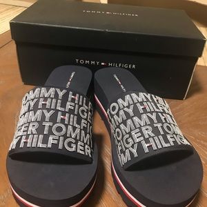 Women’s sandals size 6 m